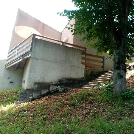 Terrasse +parking Vieille-Brioude